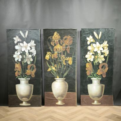 Anonyme, XXème siècle. Vases de lys et d'iris....