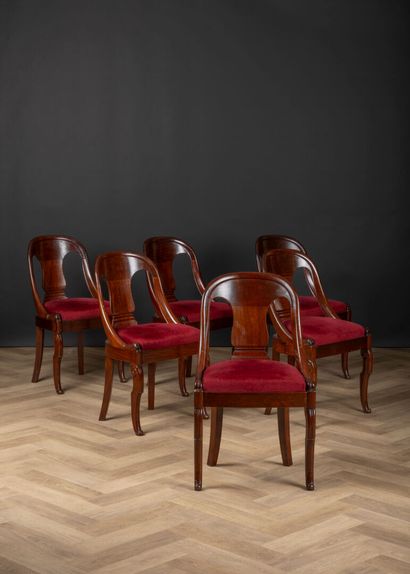 Suite of six mahogany chairs with gondola...
