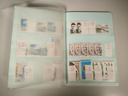 40 choice notebooks from around the world,...