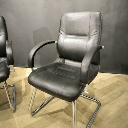 Pair of desk armchairs in black skai and...
