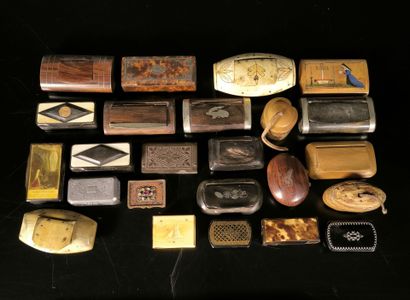 Collection de 24 boîtes XIXème et XXème siècles,...