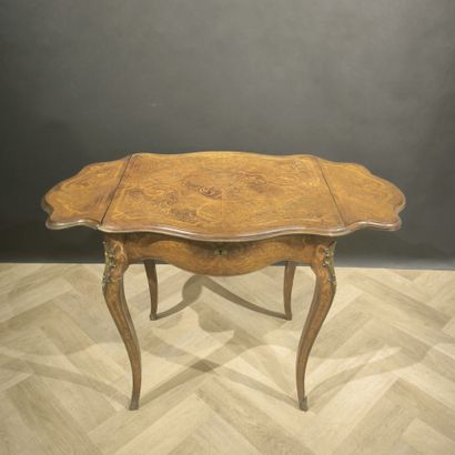 Side table with violoné top with shutters,...