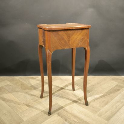 Small reading table, with inlaid wood system...