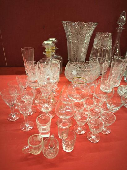 Important set of glassware and crystalware...