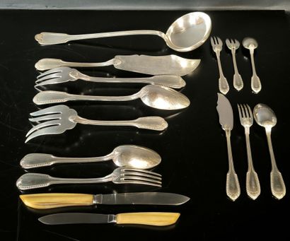 BOULENGER. A large set of silver-plated cutlery...