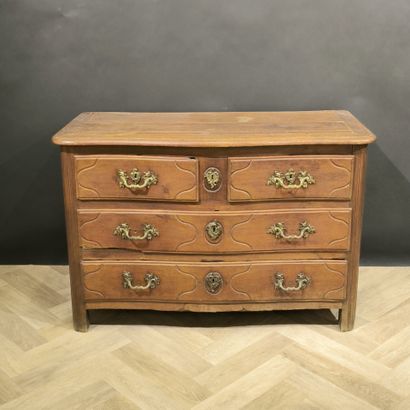 Oak chest of drawers, slightly curved, opening...