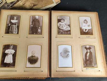 Important lot of photographs and prints on...
