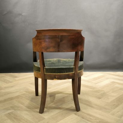 Desk armchair in mahogany and mahogany veneer,...