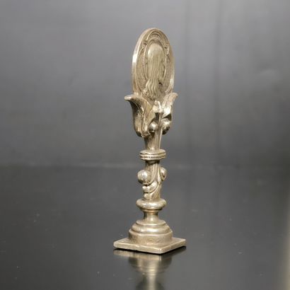 Cachet en argent, à décor du profil du Christ...