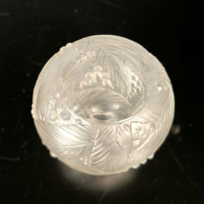 SABINO FRANCE. Small molded crystal ball...