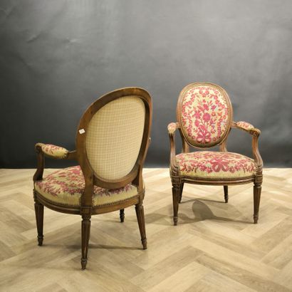 Pair of medallion-back armchairs, Transition...