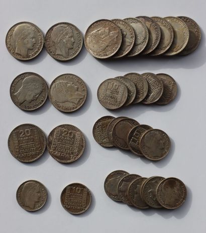 Lots of silver coins including 13 pieces...