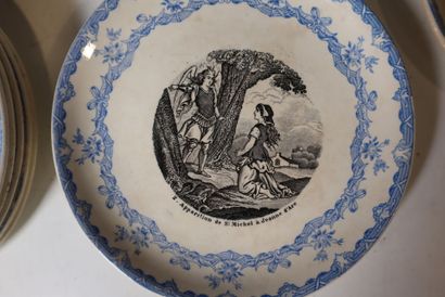 Choisy-le-Roi 12 assiettes en faïence fine...