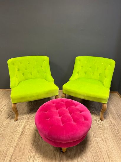 Pair of green velvet toadstool armchairs
Stains
H....