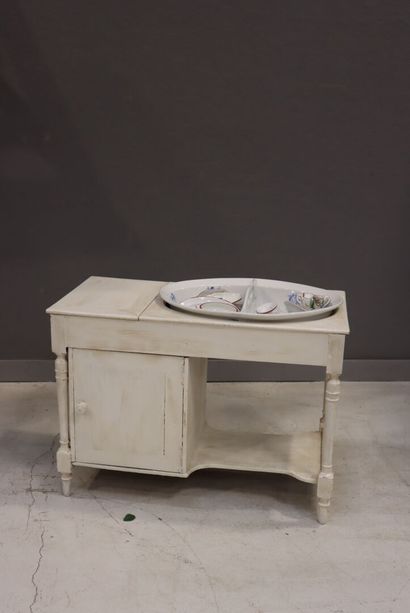 Children's washbasin in white painted wood...