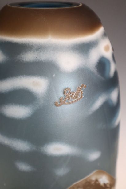 Dans le goût de Gallé
Grand vase en verre...