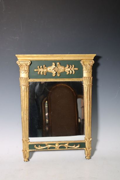 Miroir à colonnes en bois doré et vert à...