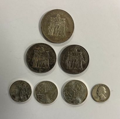 Lot of silver coins including :
2 pieces...
