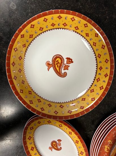 Geneviève Letu
Porcelain service set, polychrome,...
