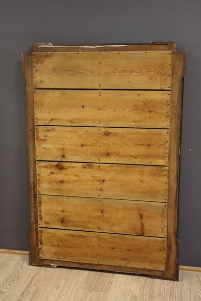 Miroir de boiseries à décor moulures en bois...