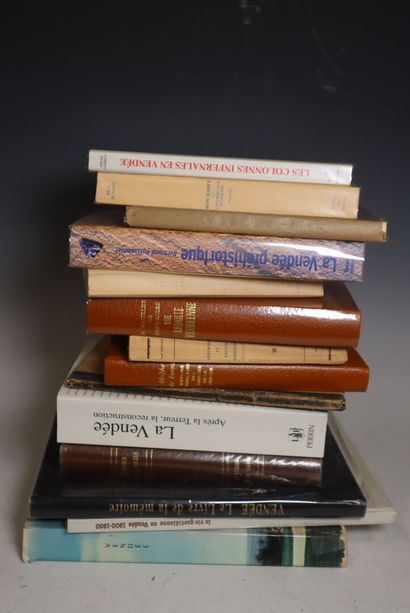 Lot of books on the Vendée: Vendée war, history...