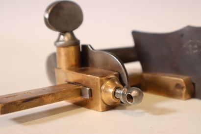 BLANCHARD PARIS. 
Mechanical knife for u...