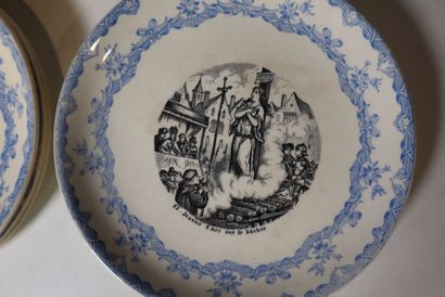 Choisy-le-Roi 12 assiettes en faïence fine...