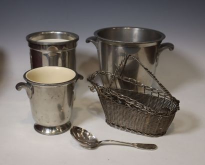 Set of serving pieces including 
- a silver-plated...