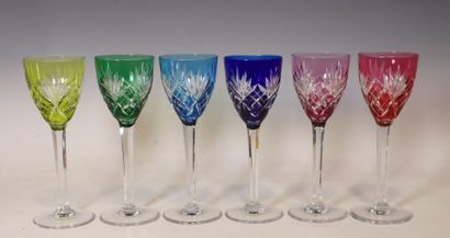 SAINT LOUIS. 
Six verres à vin du Rhin en...