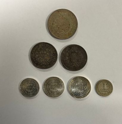 Lot of silver coins including :
2 pieces...