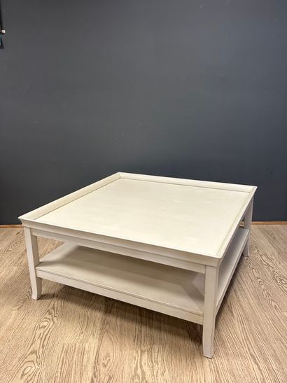 Table basse en bois laqué blanc.
H. 46 x...
