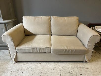 Two-seater sofa in beige fabric.
Stains
H....