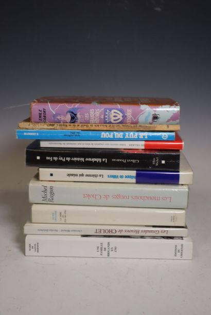 Batch of books on Cholet and the Puy du Fou
(10...
