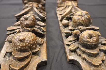 Carved walnut element, representing angels...