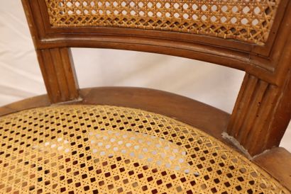 Paire de chaises cannées en bois naturel,...