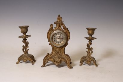 Gilded metal fireplace surround
Rocaille...