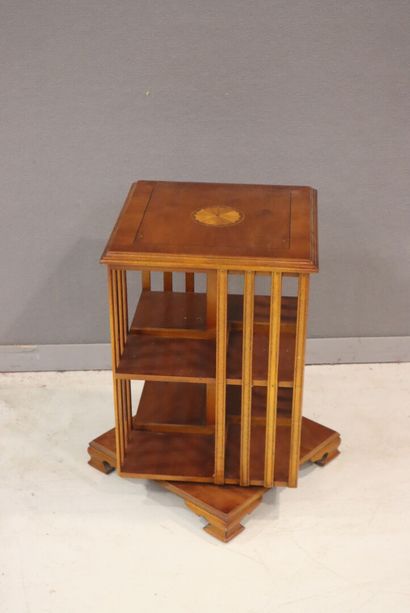 Two-level revolving bookcase in mahogany...