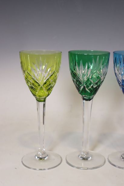 SAINT LOUIS. 
Six verres à vin du Rhin en...