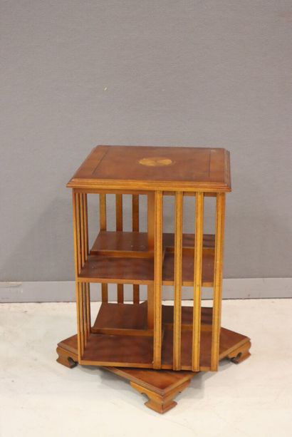 Two-level revolving bookcase in mahogany...