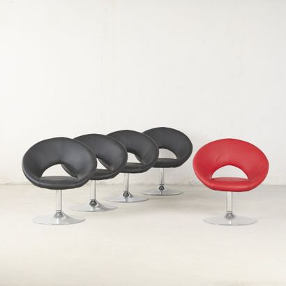 Travail du XXème
Suite de 5 fauteuils pivotant...