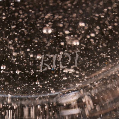 BIOT. Service de verres en verre bullé rosé:...