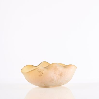 DAUM NANCY.
Oval bowl in frosted, colored...