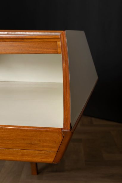 Jacques HAUVILLE (1922)
Large trapezoidal...