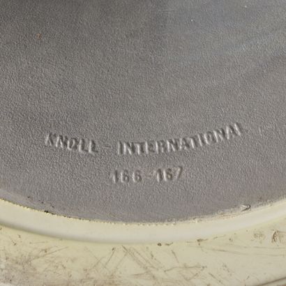 Eero SAARINEN (1910–1961) for KNOLL
Coffee...