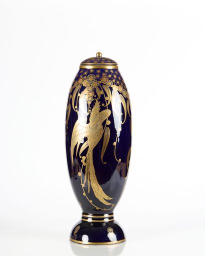 TOURS circa 1930. Large covered vase in fine...