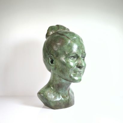 Maud DU JEU (1949)
Bust of a young woman
Bronze...