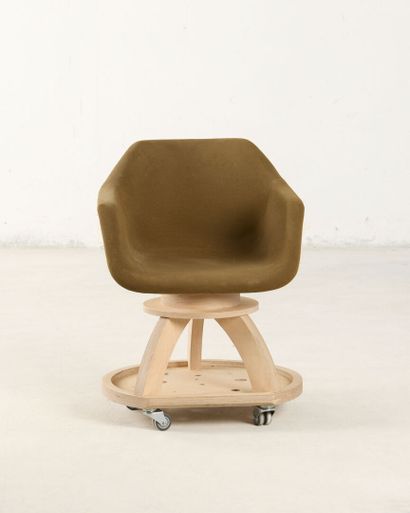 Work of the 20th century
Suite of 6 armchairs...