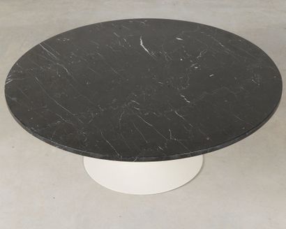 Eero SAARINEN (1910–1961) for KNOLL
Coffee...