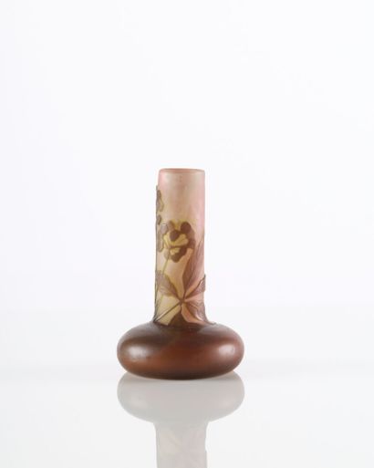 GALLE. Small glass soliflore vase, brown...