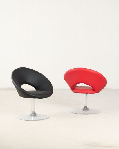 Travail du XXème
Suite de 5 fauteuils pivotant...